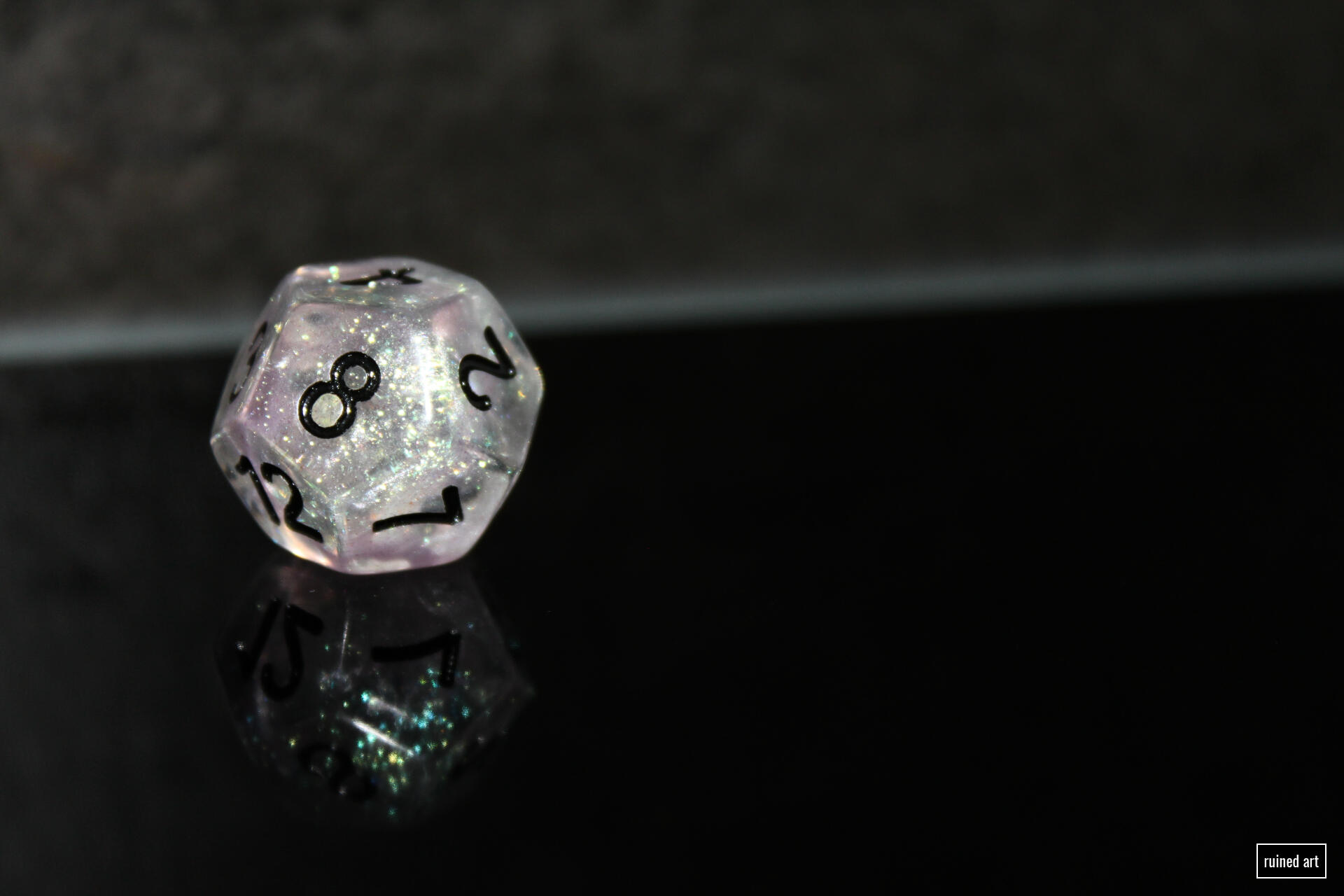 a World awaits scene – statue 2021 / styria Canon digital single-lens reflex (colouration effects)